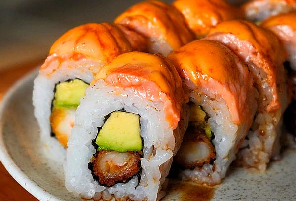 Barra de Libre de Makis + Bebidas + Helado en Yorifer Café