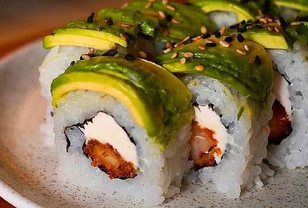 Barra de Libre de Makis + Bebidas + Helado en Yorifer Café