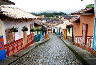Full Day Antioquia y las Casitas Pintadas 50%