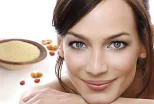 Facial Aclarante y Antiage a base de sandía + Aparatología