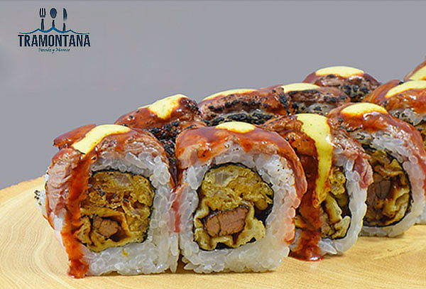 ¿Antojos? Barra Libre de Makis + Alitas + Bebidas y Mas
