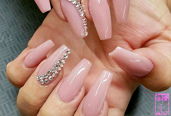 Uñas Acrigel con Tip o Acrílicas + Exfoliación y Más