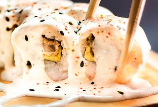 ¡Barra Libre de Makis + Alitas + Bebidas en Terminal Fusión!