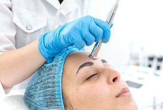 Limpieza Facial Profunda + Peeling Punta de Diamante y Más