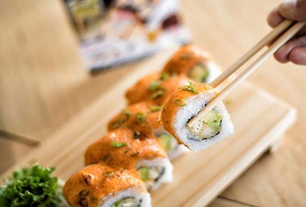 Barra libre de makis + Alitas ilimitadas + Bebida
