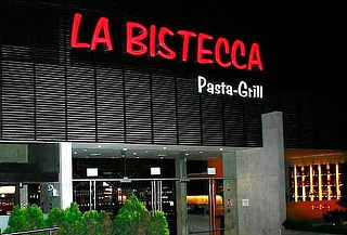 ¡INCLUYE BEBIDA! Almuerzo o Cena Buffet
